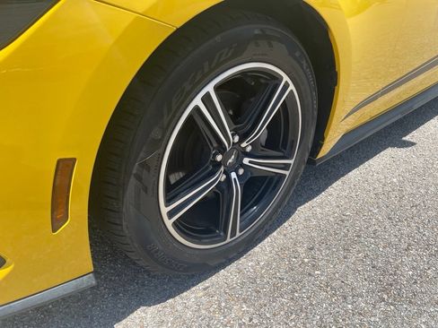 Used 2024 Ford Mustang Coupe RWD image 11