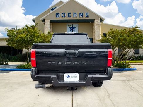 Used 2025 Toyota Tacoma SR5 RWD image 4