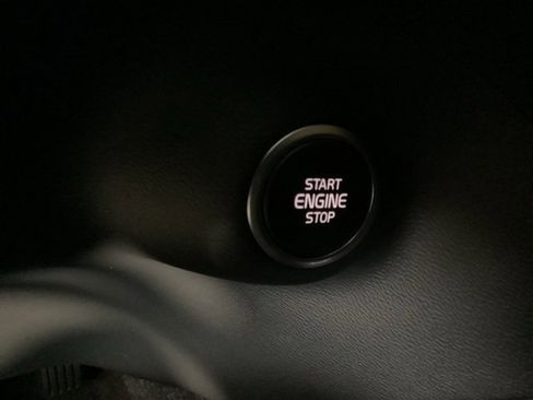 New 2025 Volvo XC40 B5 Plus w/ Protection Package Premier image 28