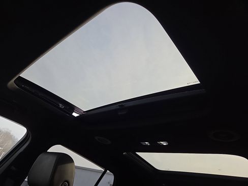 Certified 2023 Chevrolet Traverse LT w/ LT Premium Package image 27