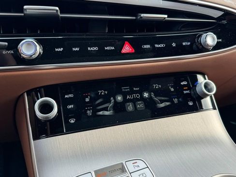 New 2026 Genesis GV70 2.5T Advanced image 15