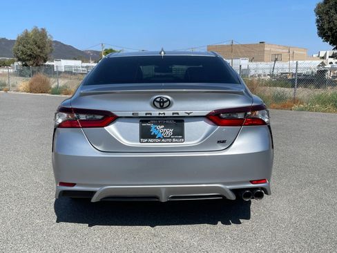 Used 2021 Toyota Camry SE w/ Convenience Package FWD image 6