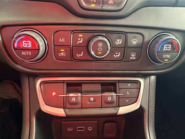 Used 2024 GMC Terrain SLE w/ Driver Convenience Package AWD/4WD image 34