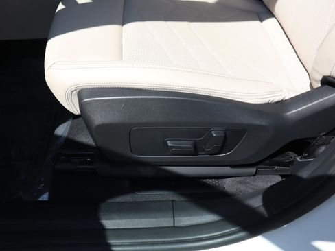 Certified 2024 BMW X2 xDrive28i w/ Premium Package image 18