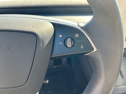 Used 2025 Tesla Model 3 Long Range RWD image 17