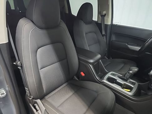 Used 2022 Chevrolet Colorado LT w/ LT Convenience Package image 17