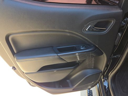 Used 2017 GMC Canyon SLT w/ Driver Alert Package AWD/4WD image 15