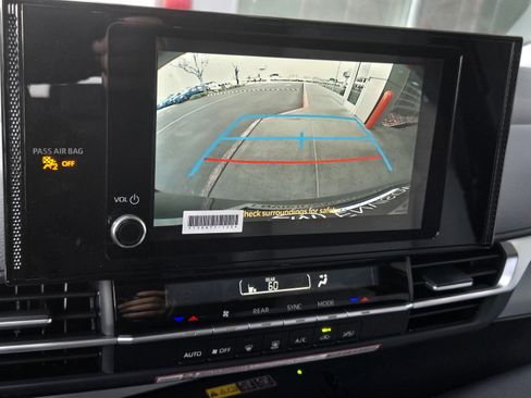 New 2026 Toyota Sienna LE image 11