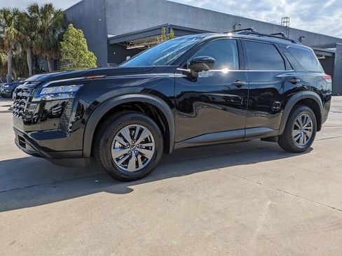 New 2026 Nissan Pathfinder SV FWD image 9