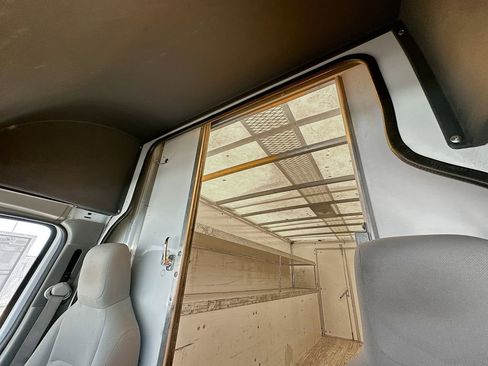 Used 2015 Ford E-450 and Econoline 450 Super Duty w/ Power Windows & Locks Group RWD image 21