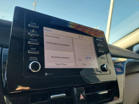 Used 2021 Toyota Camry SE image 18