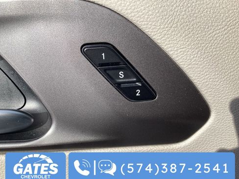 Used 2024 Chrysler Pacifica Touring-L image 31