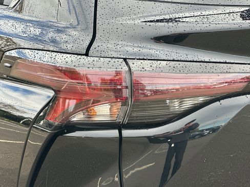 Used 2023 Toyota Sienna XLE image 48