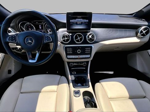 Used 2018 Mercedes-Benz GLA 250 4MATIC image 14