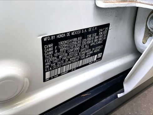 Used 2025 Honda HR-V Sport image 15