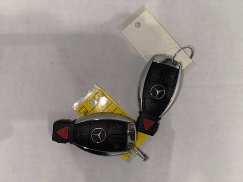 Used 2013 Mercedes-Benz E 350 4MATIC Sedan w/ Premium 1 Pkg image 54