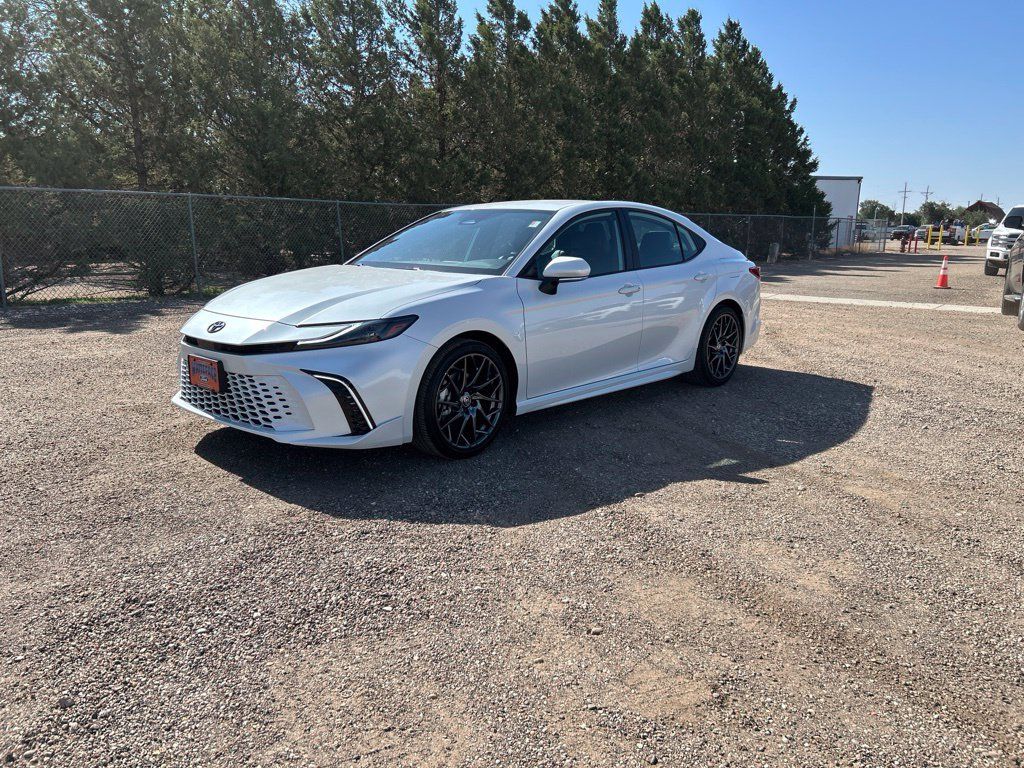Used 2025 Toyota Camry XSE FWD image 2