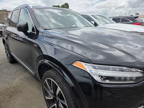 Used 2025 Volvo XC90 B5 Plus w/ Protection Package Premier AWD/4WD image 4
