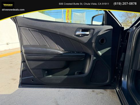 Used 2019 Dodge Charger SXT w/ Plus Group RWD image 10
