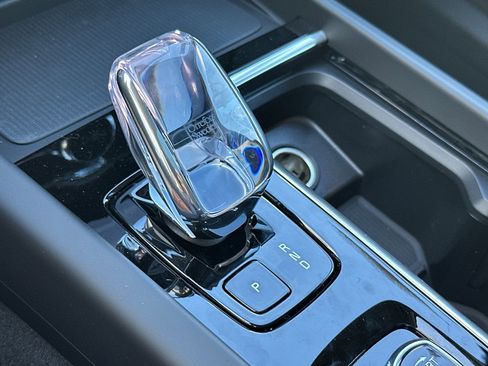 New 2026 Volvo XC60 B5 Ultra image 19