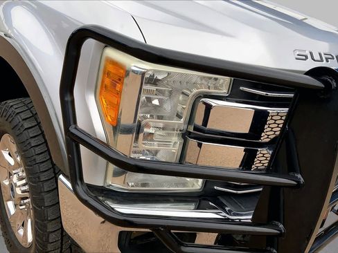 Used 2017 Ford F250 Lariat w/ Chrome Package AWD/4WD image 27