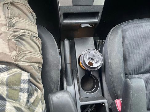 Used 2009 MAZDA MAZDA5 Sport image 9