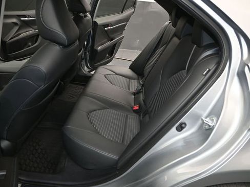 Used 2024 Toyota Camry SE image 14