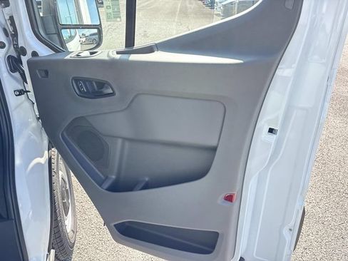 New 2026 Ford Transit 250 148 Medium Roof RWD image 19