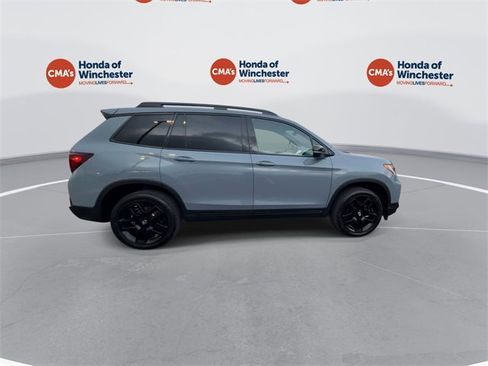 Certified 2024 Honda Passport Black Edition image 11