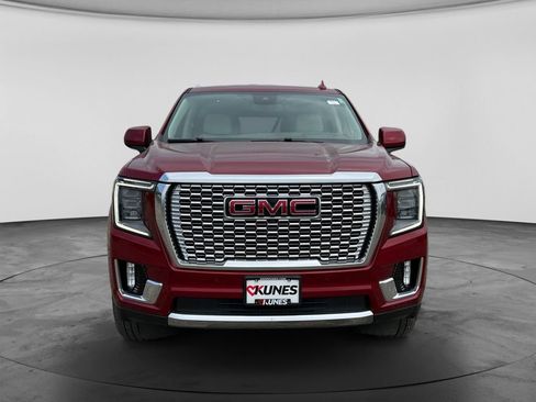 Used 2023 GMC Yukon Denali AWD/4WD image 4