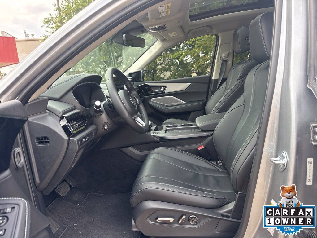 Used 2026 Acura MDX w/ Technology Package FWD image 12