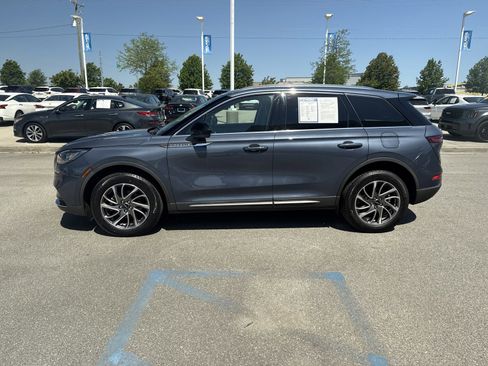 Used 2022 Lincoln Corsair AWD w/ Equipment Group 101A image 4