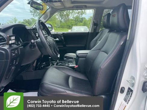 Used 2018 Toyota 4Runner TRD Off-Road Premium AWD/4WD image 17