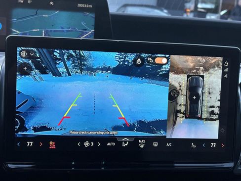 Used 2025 Ford Expedition Platinum image 23