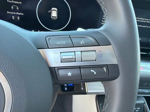 Used 2024 Hyundai Kona SEL FWD image 25