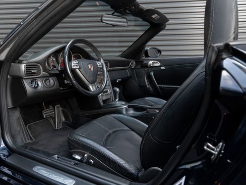 Used 2006 Porsche 911 Carrera 4 AWD/4WD image 4