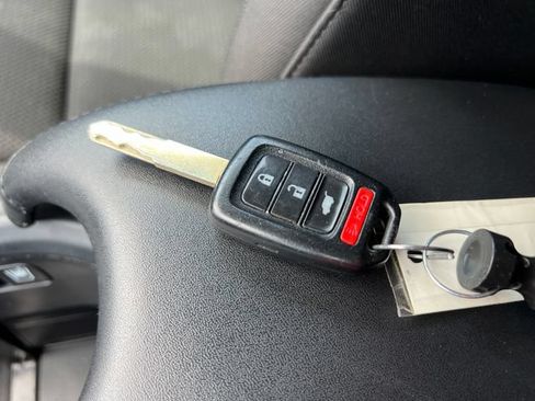 Used 2022 Honda HR-V Sport image 29