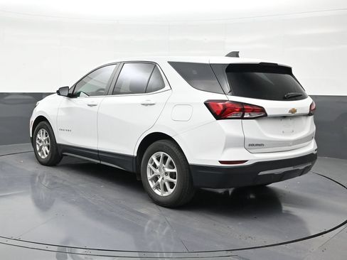 Used 2023 Chevrolet Equinox LT FWD image 3