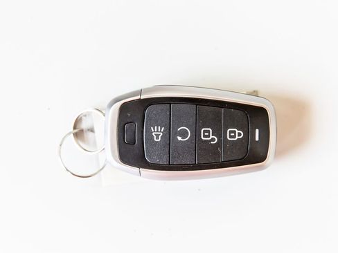 Used 2020 Ford Edge SEL AWD/4WD image 38
