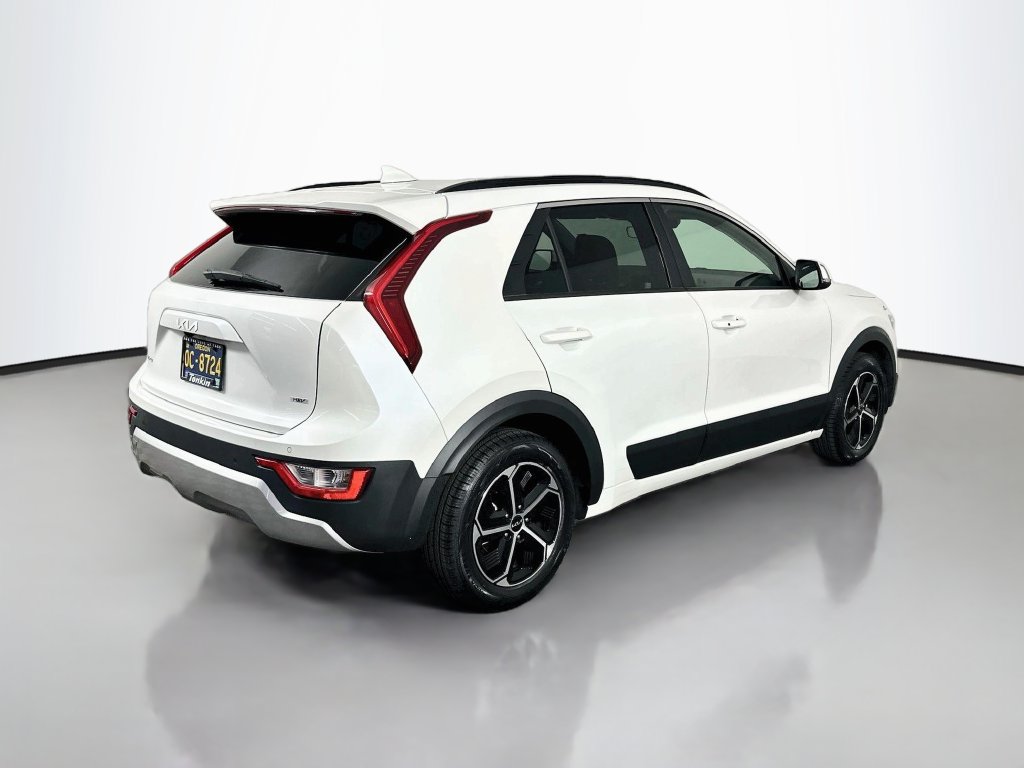Used 2023 Kia Niro EX FWD image 8