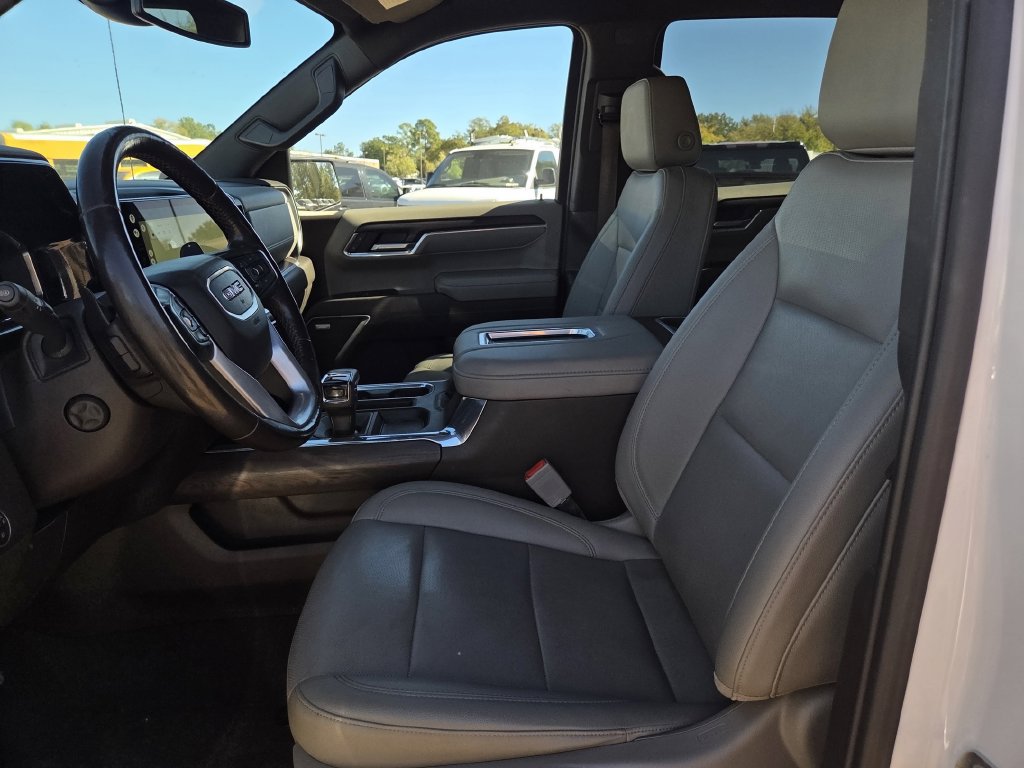 Used 2022 GMC Sierra 1500 SLT w/ SLT Premium Plus Package AWD/4WD image 17