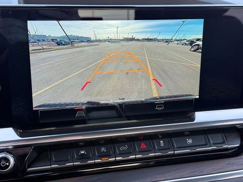 Used 2025 GMC Sierra 1500 SLT image 16