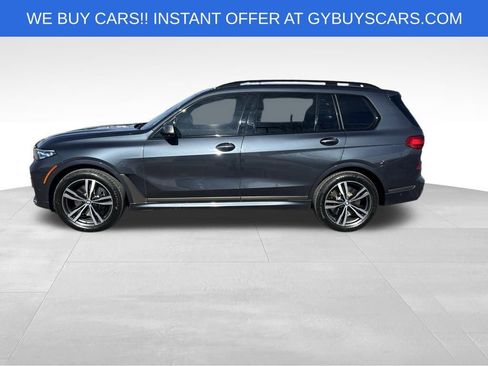 Used 2022 BMW X7 M50i image 3