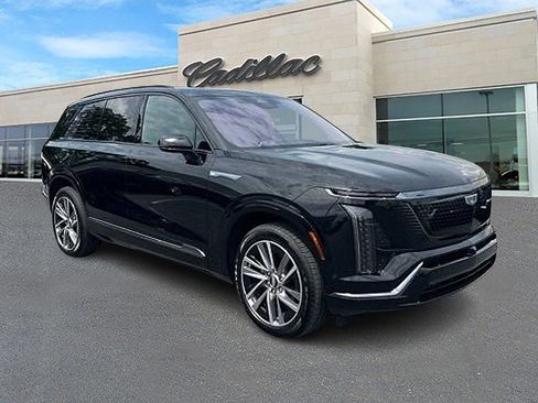 Certified 2026 Cadillac Vistiq Sport w/ LPO, Floor Liner Package AWD/4WD image 1