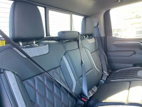 New 2025 Chevrolet Silverado 1500 RST AWD/4WD image 12
