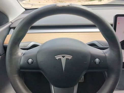 Used 2022 Tesla Model Y Performance AWD/4WD image 31