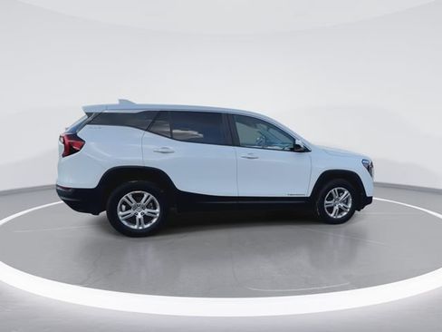 Used 2024 GMC Terrain SLE AWD/4WD image 12