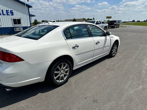Used 2011 Buick Lucerne CXL FWD image 3