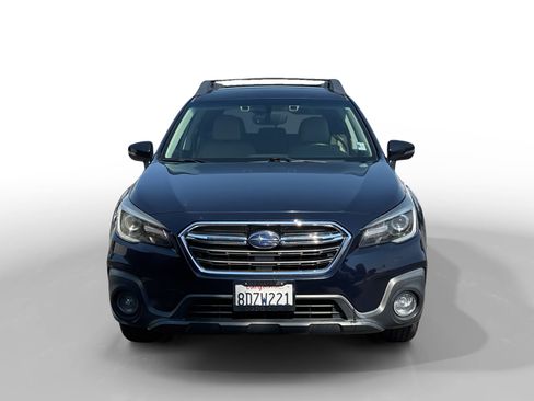 Used 2018 Subaru Outback 2.5i Limited AWD/4WD image 8