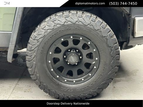 Used 2014 Toyota FJ Cruiser 4WD image 36